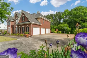 112 Turnberry Cir, Carrollton, GA 30116 - Photo 2