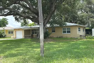 771 55th Ave S, Saint Petersburg, FL 33705 - Photo 2