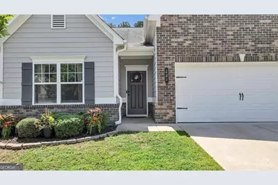 221 Woodford Drive, Canton, GA 30115 - Photo 2