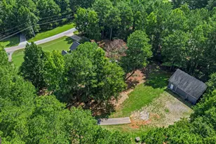 2305 Hawthorne Trce, Monroe, GA 30655 - Photo 28