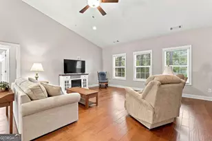 2102 Commonwealth Cir, Newnan, GA 30263 - Photo 12