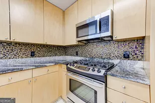 3338 Peachtree Rd NE, Atlanta, GA 30326 - Photo 22