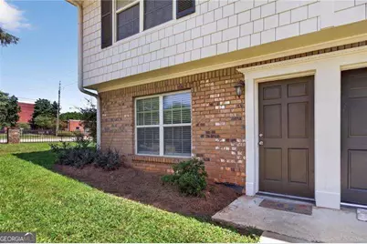 1 Villa Court SE, Smyrna, GA 30080 - Photo 4