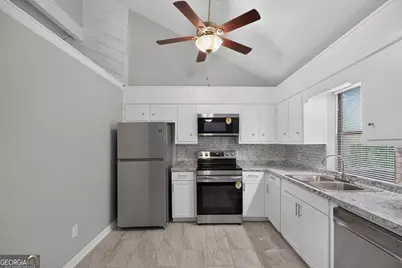 9759 Greenside Way, Douglasville, GA 30135 - Photo 8
