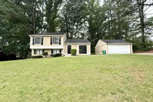 4887 Martins Crossing Rd, Stone Mountain, GA 30088 - Photo 2