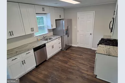 1326 Jimi Lane NW, Conyers, GA 30012 - Photo 4