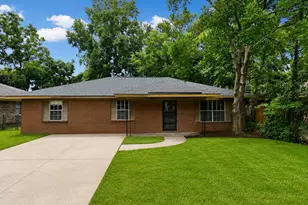 1903 Cimarron St, Savannah, GA 31405 - Photo 1