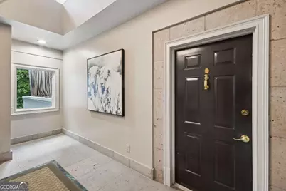2960 Pharr Court South NW #N6 &amp; N8, Atlanta, GA 30305 - Photo 4