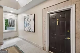 2960 Pharr Ct S Northwest, Atlanta, GA 30305 - Photo 4