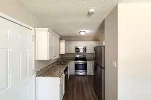674 Lyric Way NW, Atlanta, GA 30318 - Photo 6