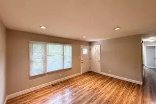 429 SE Oak Dr, Atlanta, GA 30354 - Photo 4