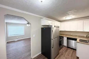 939 N Eugenia Pl NW, Atlanta, GA 30318 - Photo 6