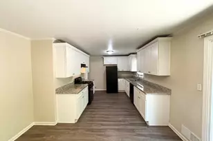 233 W Simon Terrace NW, Atlanta, GA 30318 - Photo 6
