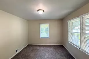 233 W Simon Terrace NW, Atlanta, GA 30318 - Photo 4