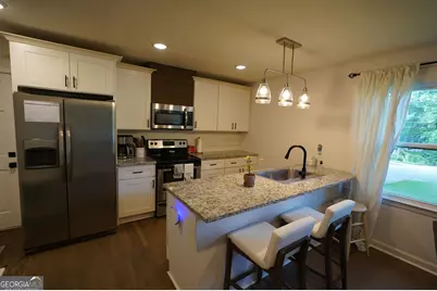 91 Hurt Road SE, Smyrna, GA 30082 - Photo 2