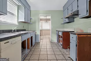 552 Autumn Dr, Riverdale, GA 30274 - Photo 8