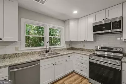 137 Farmington Drive, Woodstock, GA 30188 - Photo 6