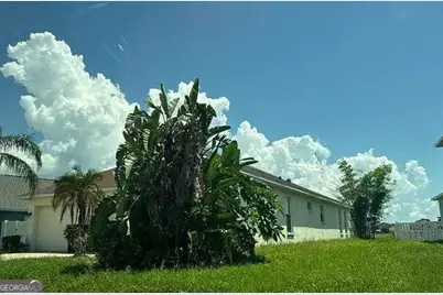 1812 Raven Glen Drive, Ruskin, FL 33570 - Photo 2