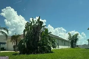 1812 Raven Glen Dr, Ruskin, FL 33570 - Photo 2