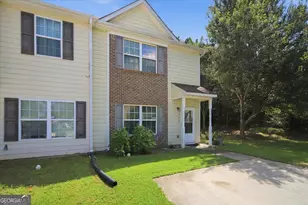 6888 Mountain Cir, Riverdale, GA 30274 - Photo 2