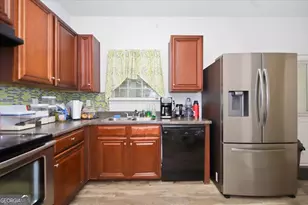 6888 Mountain Cir, Riverdale, GA 30274 - Photo 12