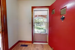 634 W Main St, Swainsboro, GA 30401 - Photo 2