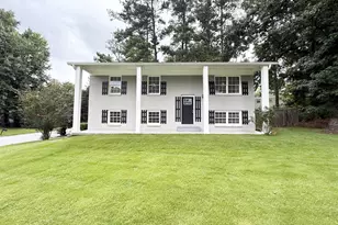 2946 Carriage Ln, Atlanta, GA 30349 - Photo 2