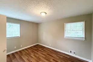 2946 Carriage Ln, Atlanta, GA 30349 - Photo 6