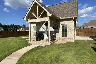 323 Woodlands Blvd, Kathleen, GA 31047 - Photo 2
