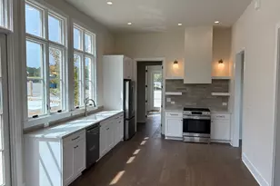 340 6th St, Fayetteville, GA 30214 - Photo 2