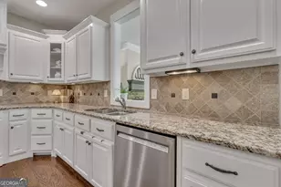 211 Northwynn Dr, Sharpsburg, GA 30277 - Photo 20