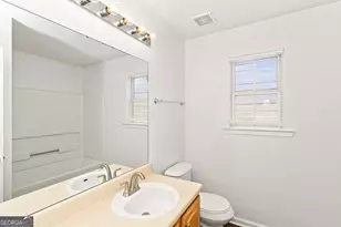 9880 Vista Cir, Union City, GA 30291 - Photo 14