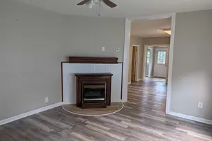 24 Alley St, Toccoa, GA 30577 - Photo 1