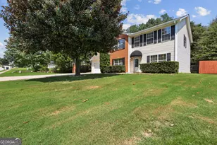720 Baskins Cir, Winder, GA 30680 - Photo 2
