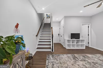 2656 Brookview Lane, Atlanta, GA 30318 - Photo 6