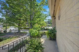5400 Roswell Rd, Sandy Springs, GA 30342 - Photo 8