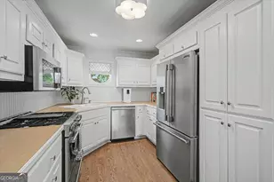 5400 Roswell Rd, Sandy Springs, GA 30342 - Photo 16