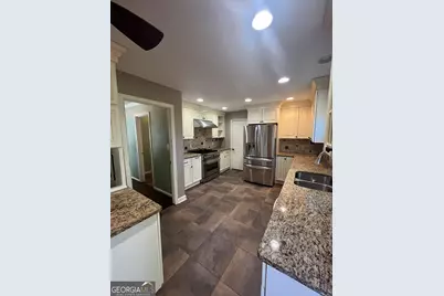 382 Charleston Lane, Lawrenceville, GA 30046 - Photo 6