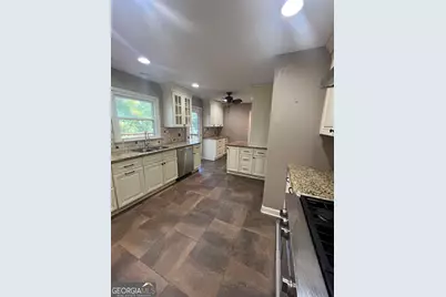 382 Charleston Lane, Lawrenceville, GA 30046 - Photo 10