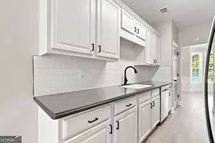 9051 Bayrose Cir, East Point, GA 30344 - Photo 10