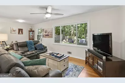 4357 Bishop Hollow Court, Dunwoody, GA 30338 - Photo 18