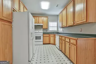 12241 Crestwood Ct, Fayetteville, GA 30215 - Photo 10