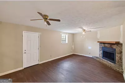 6077 Cherokee Valley Lane, Lithonia, GA 30058 - Photo 18
