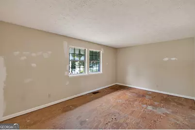 6077 Cherokee Valley Lane, Lithonia, GA 30058 - Photo 6