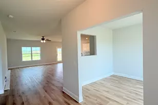 325 Livingston Bnd, Statesboro, GA 30461 - Photo 4
