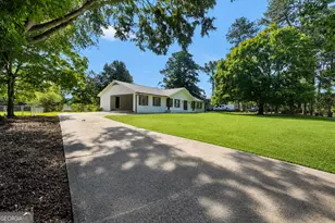 1482 Gloria St, Griffin, GA 30224 - Photo 2