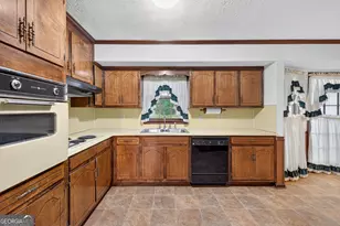 513 Midland Park Dr, Stone Mountain, GA 30087 - Photo 16