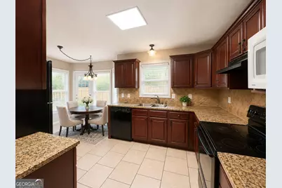 1347 Velvet Creek Way SW, Marietta, GA 30008 - Photo 2