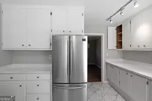 1347 Chalmette Dr NE, Atlanta, GA 30306 - Photo 12