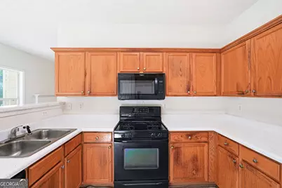 2470 Miller Oaks Circle, Decatur, GA 30035 - Photo 10